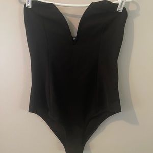 SHEIN Black Strapless Bodysuit